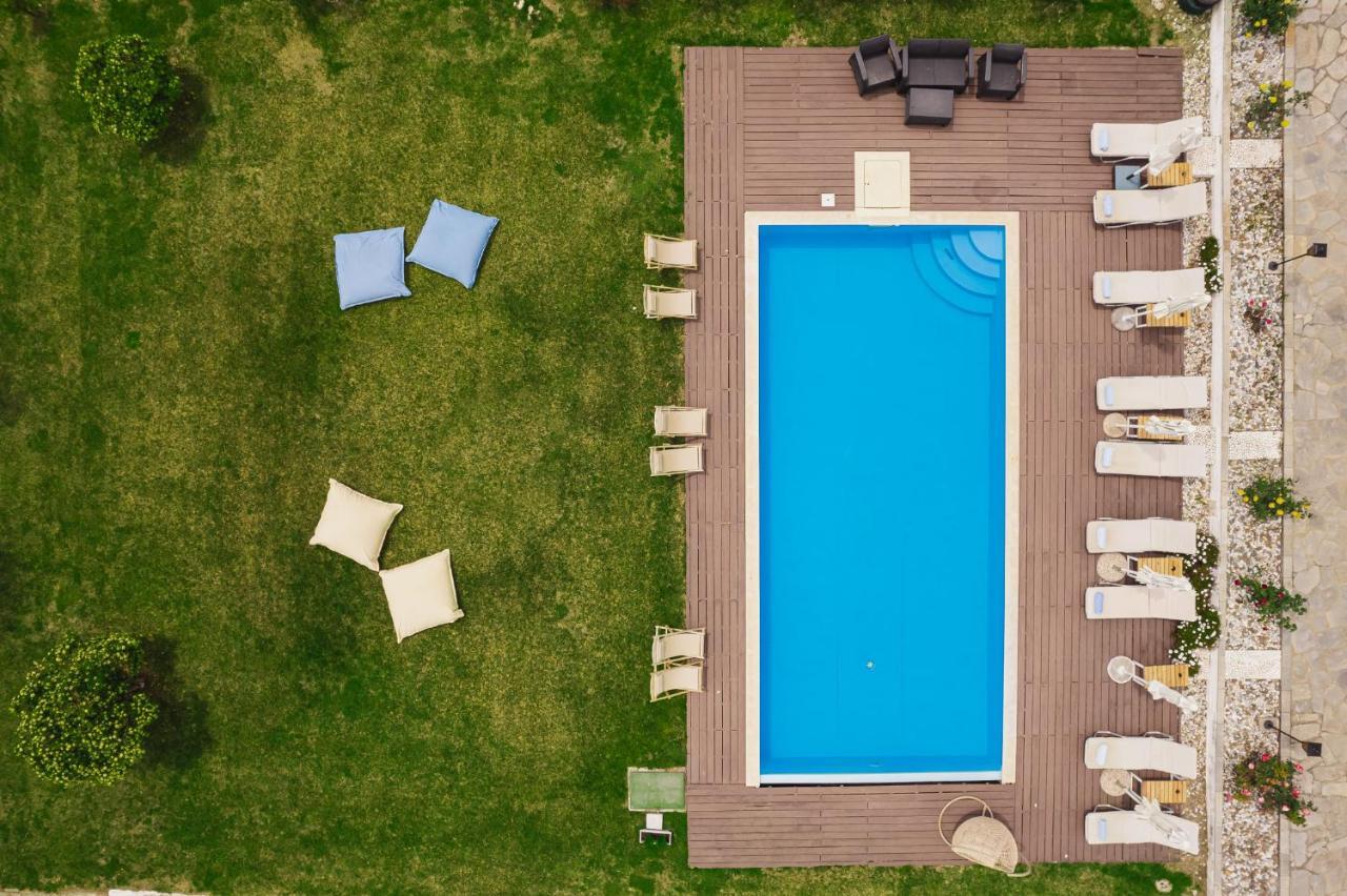 Kalisun Pool House By Georgalas Nea Kallikrateia Exterior photo